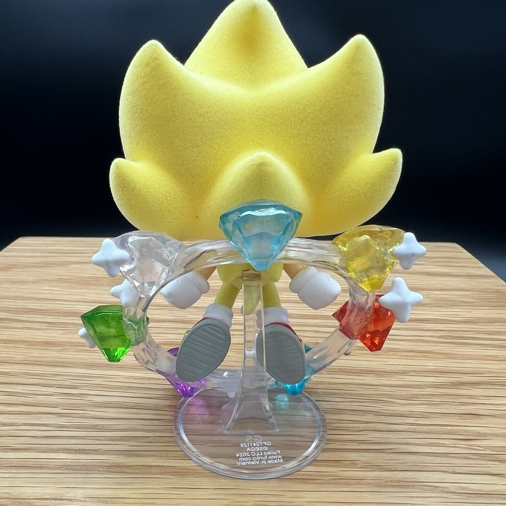 Funko Pop! Plus: Sonic the Hedgehog - Super Sonic with Emeralds (Flocked) -... - Picture 2 of 7